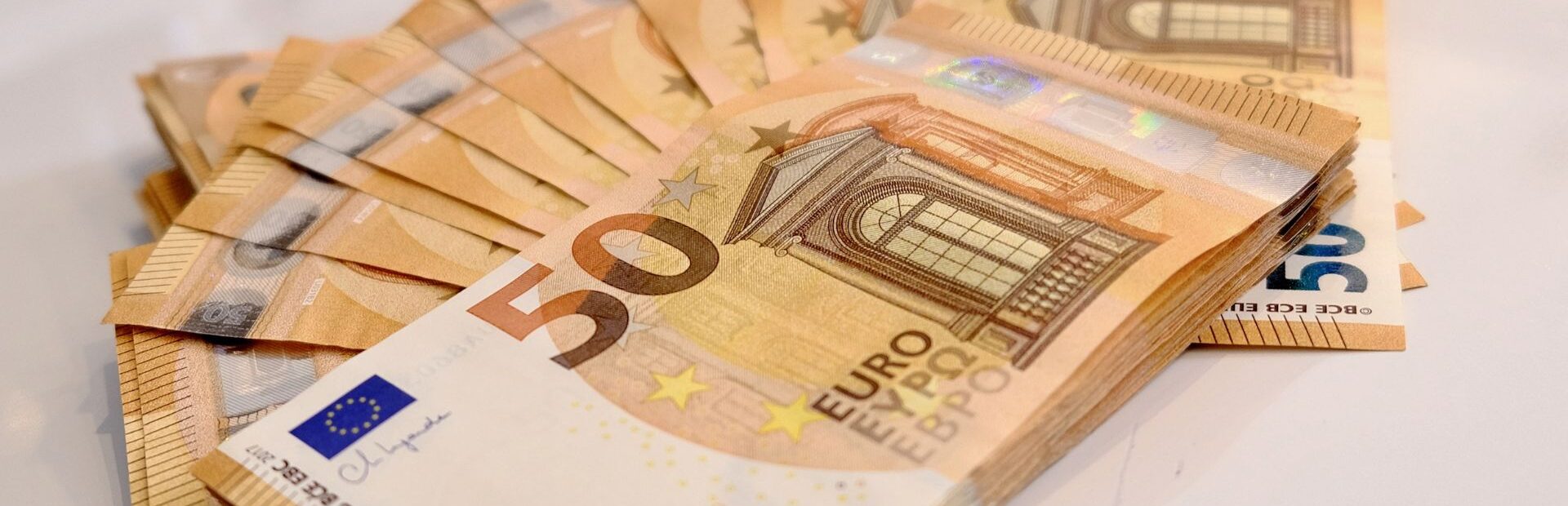 Penkiasdešimt eurų kupiūros, eurai, pinigai